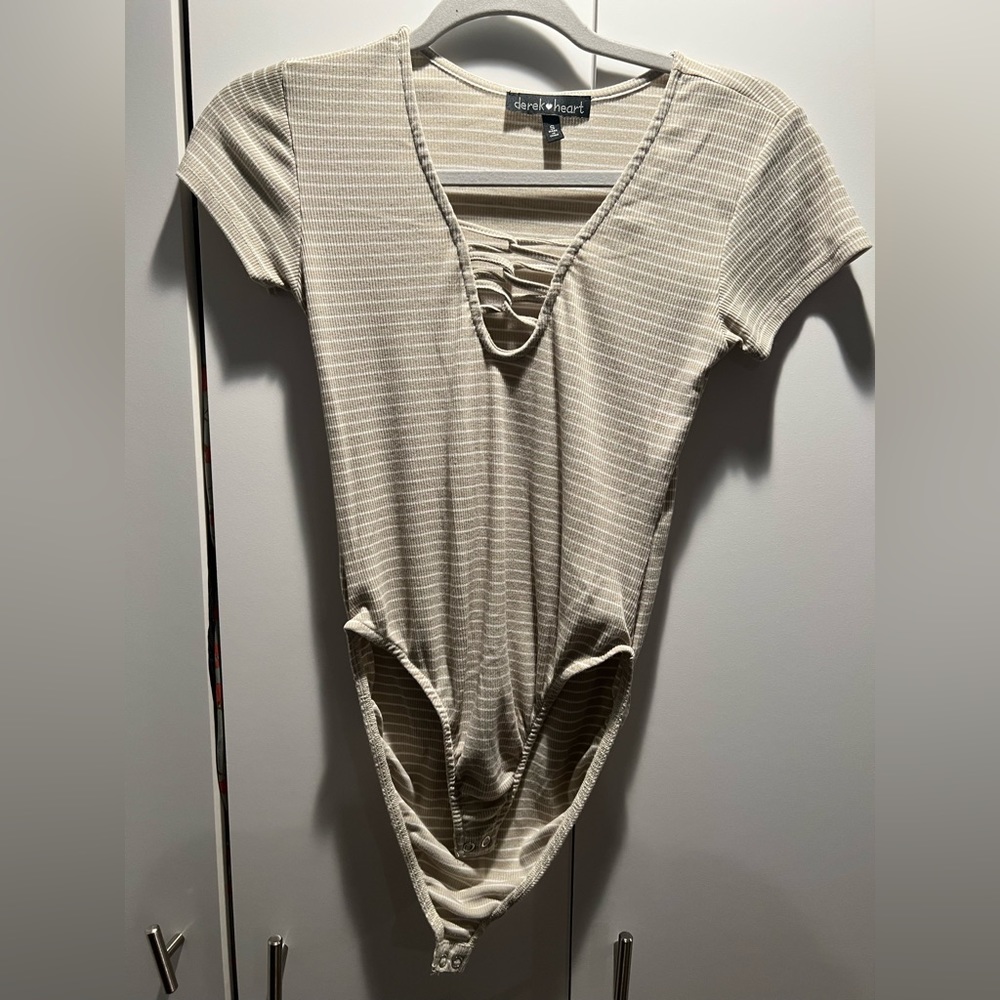 Derek Heart striped body suit